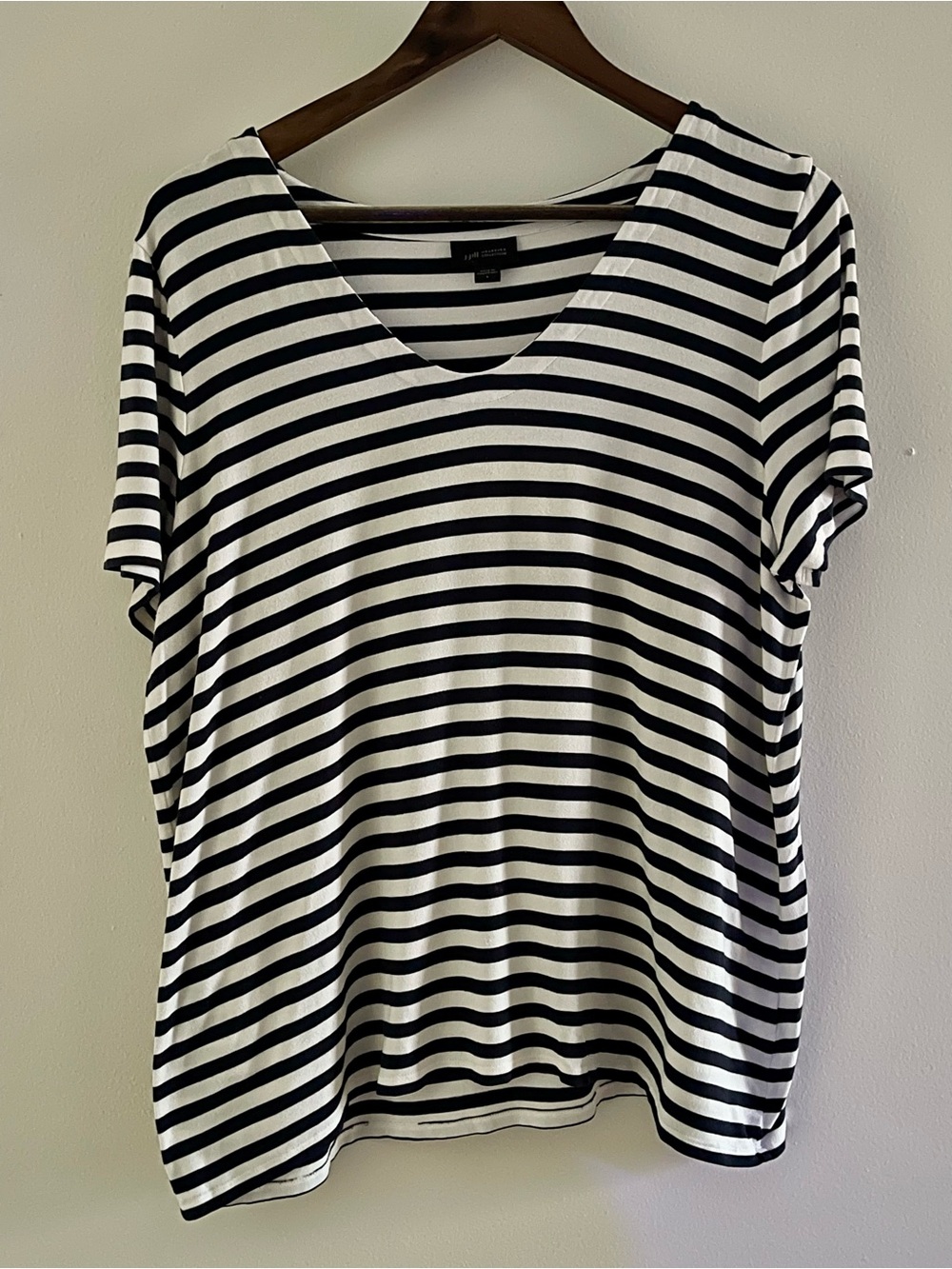 J Jill Wearever Striped V Neck Tee L Black White